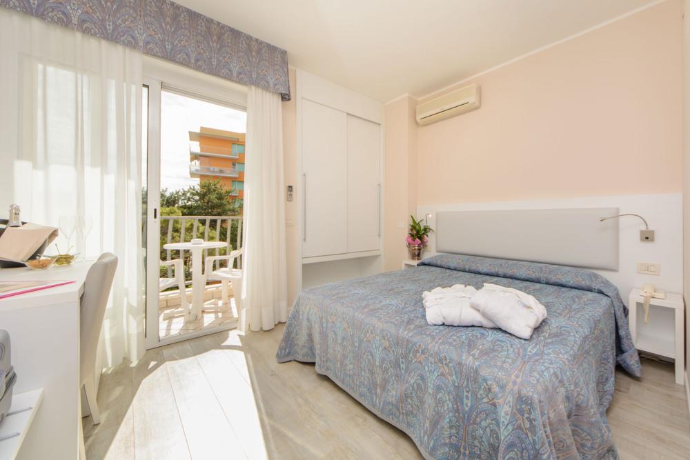 hotelcrocedimalta it camere 031