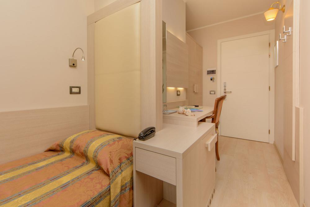 hotelcrocedimalta it camere 035