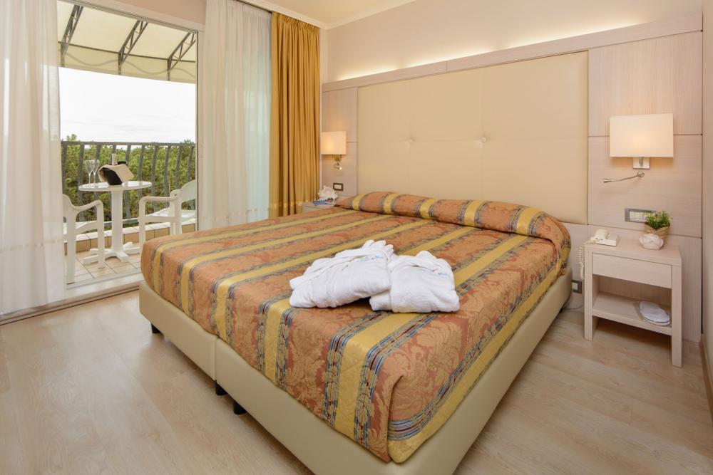 hotelcrocedimalta it camere 015